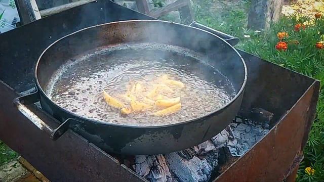 КАРТОШКА С МЯСОМ НА КОСТРЕ смотреть онлайн