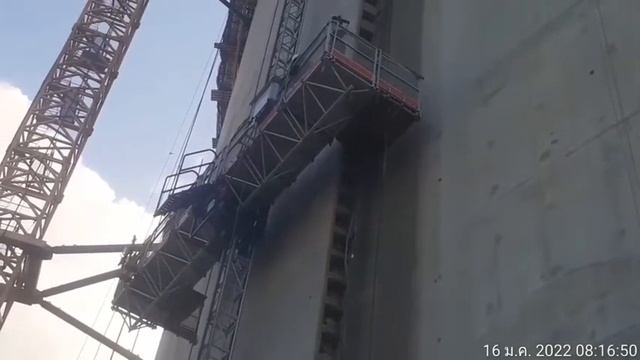 Mast climbing for LNG Tank смотреть онлайн