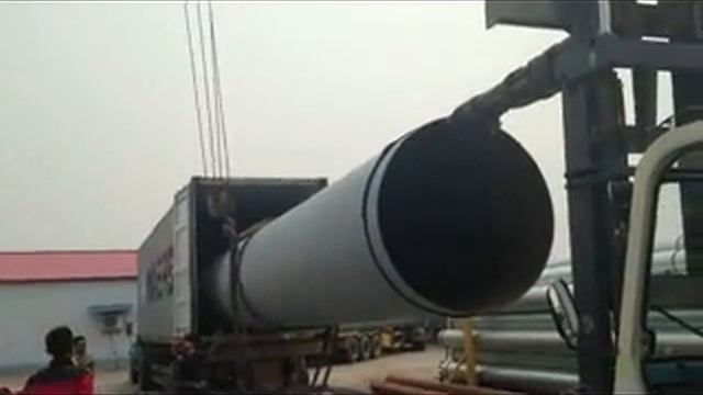 how to drive forklift to load steel pipes into container? смотреть онлайн
