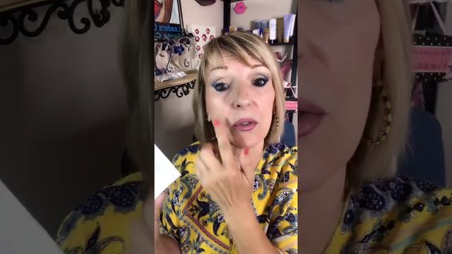 Fall Makeup & Fashion 2021-2022 Inspired by Pantone & SeneGence смотреть онлайн