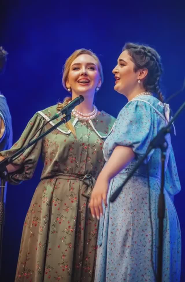 Подборка невероятно красивых фотографий с премьеры концерта-спектакля «Невыдуманные истории» #shorts смотреть онлайн