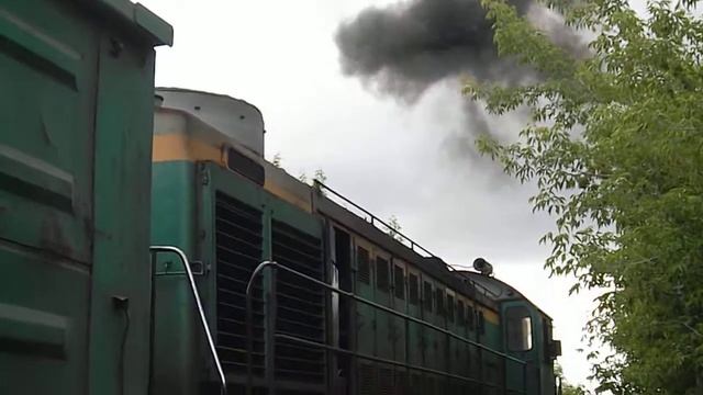 Тепловоз ТЭМ2-1871 смотреть онлайн