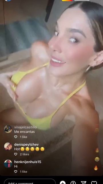 Lyna shakes tits on IG live смотреть онлайн