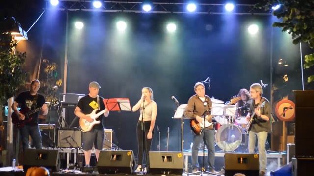 Still Loving You cover смотреть онлайн