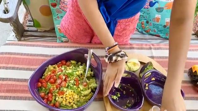 Holy Guacamole!!!! смотреть онлайн