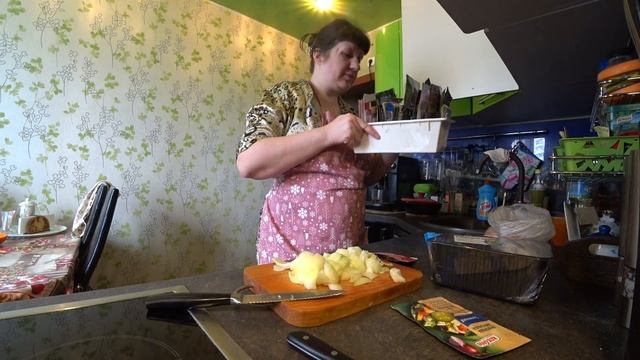 VLOG: ВЫХОДНОЙ / ГОТОВЛЮ ОБЕД МЯСО С ГРИБАМИ / БОЛТАЛКА