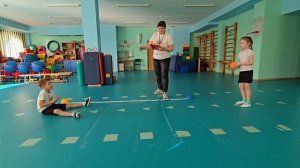 Бросок набивного мяча (1 кг). 15.04.2025.