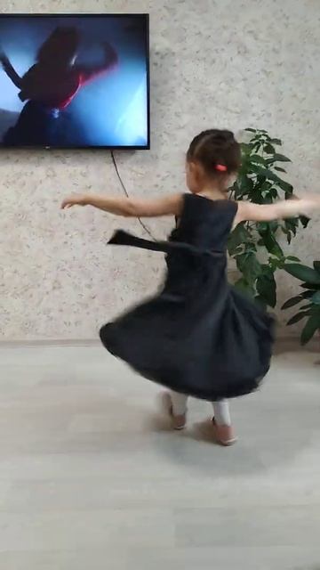 Злата Сабитова танцует 2 смотреть онлайн