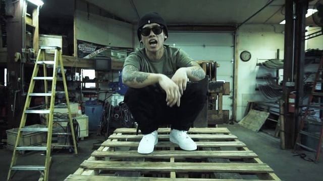 TWEE x YUNG BO - E ha mung - ອີ່ຫ່າມຶງເອີຍ смотреть онлайн