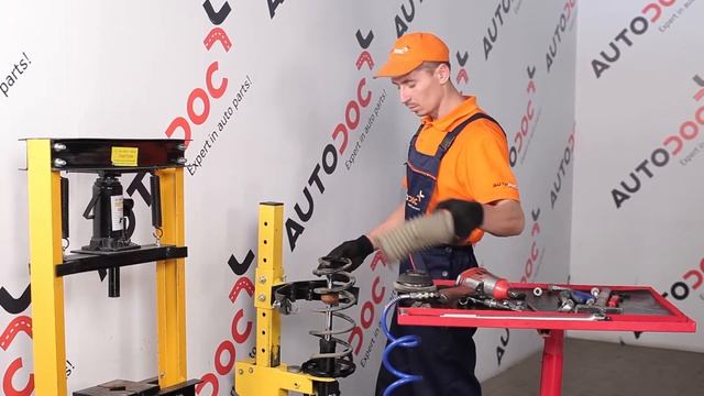 Kako zamenjati sprednji amortizerji na OPEL ASTRA H [VODIČ] смотреть онлайн