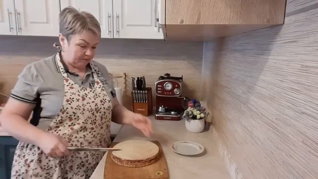 НА ДЕСЕРТ ВАФЕЛЬКИ СО СГУЩЕНКОЙ.И ТАК,ДЕЛА ДОМАШНИЕ. смотреть онлайн