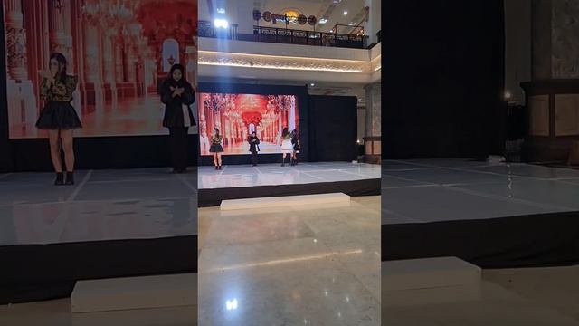 💘Love Dive 🥨Feel My Rhythm🩰 [Metamorfosa #17 Mila Art Dance School Jogja] смотреть онлайн