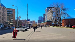 Какая жизнь в Москве? | Жители города, вокзал и католический собор