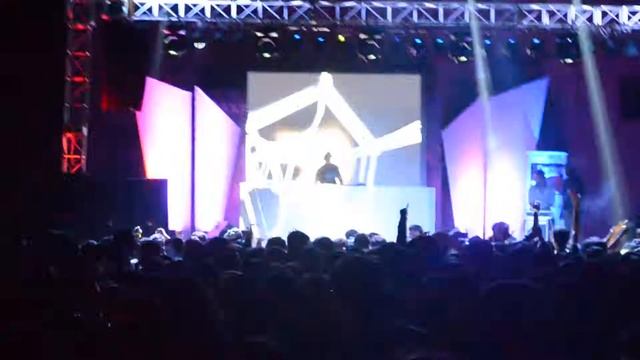 EDM Night 1 Synapse смотреть онлайн