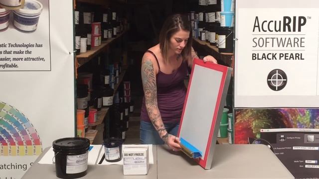 How To Coat a Screen - Screen Printing смотреть онлайн