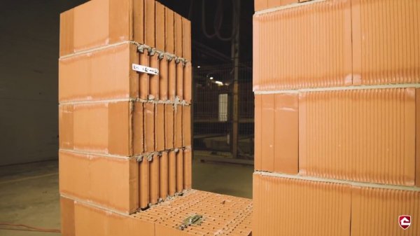 Монтаж окна в керамические блоки Porotherm