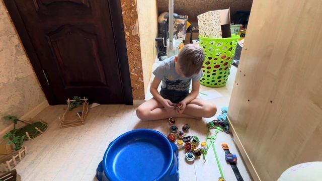 Волчки Инфинити Надо Infinity Nado