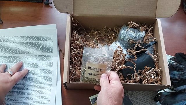 Unboxing The Witches Moon October 2022 Box смотреть онлайн
