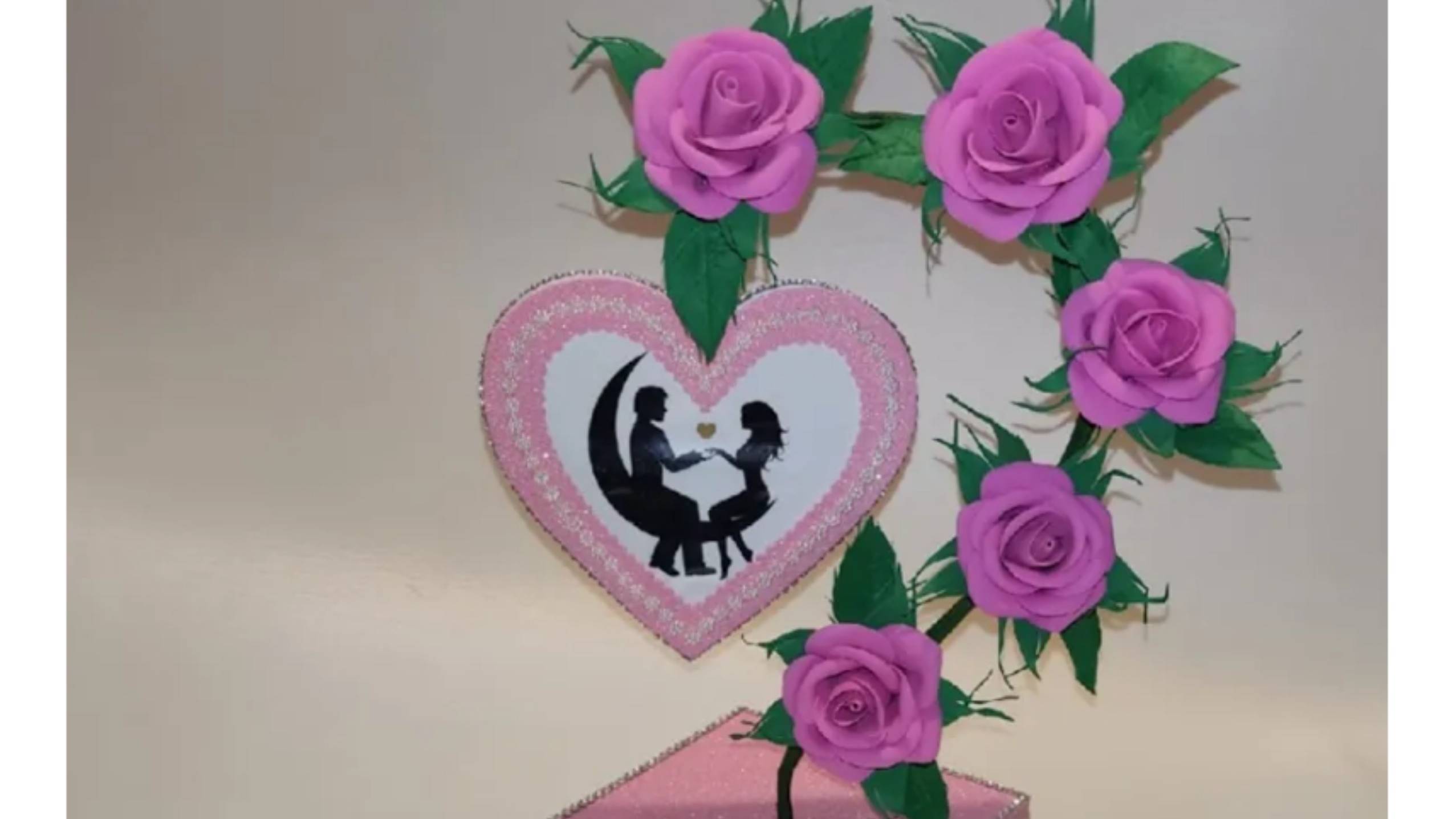 Сувенир своими руками.Простая роза из фоамирана. Фоторамка своими руками. смотреть онлайн