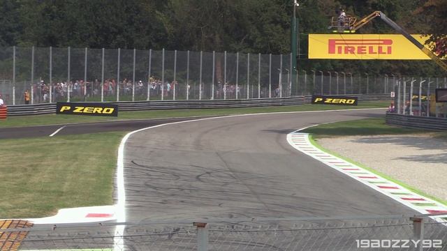 GP2 Series 2016 Great V8 Sound! - Fly Bys, Downshifts & Accelerations смотреть онлайн