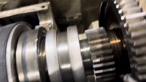 Замена приводных ремней и шпиндельных подшипников на 1И611П . Снятие шпинделя.