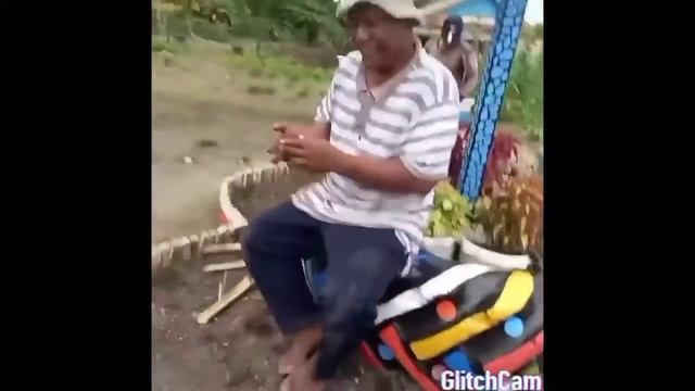 MEMBUAT ANGSA DARI BAN BEKAS DI MUSIM BUNGA смотреть онлайн