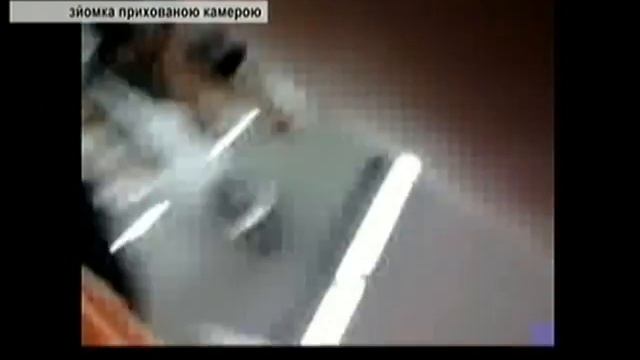 Охранник супермаркета напал на журналиста смотреть онлайн