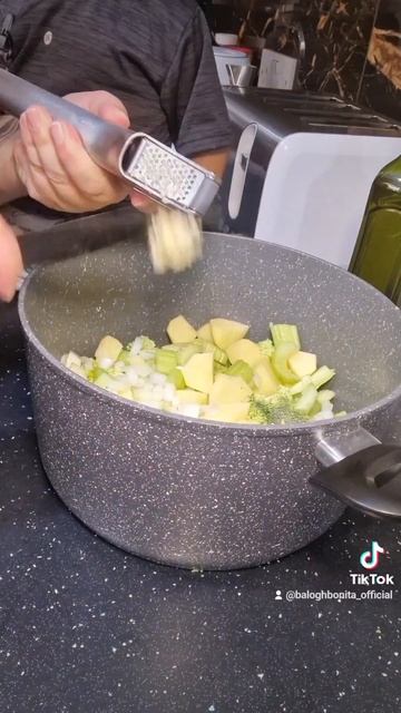 Broccoli & Celery Cream soup / Brokkoli & zeller krémleves смотреть онлайн