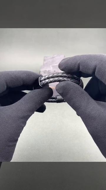 Браслет мужской «WB-05/2» из натуральной кожи и ювелирной стали смотреть онлайн