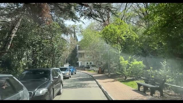 Ялта. По ул.Ливадийской, Объездной, Севастопольскому шоссе, обводной (ЮБШ) до "Конфетти". 09.04.25 смотреть онлайн