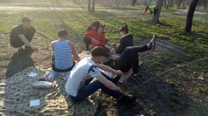 Как сходить в туалет в лесу. Застукали в лесу за этим делом.