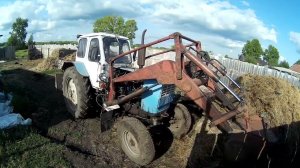 Копать ковшом, а не колёсами  Пробую черпать навоз не нарывая ям.  ЮМЗ 6 с куном