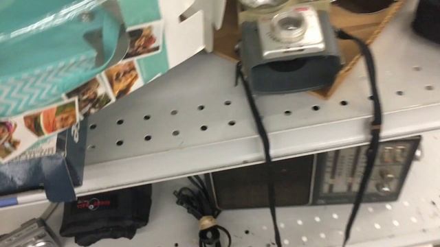 Tons of Typewriters! - Retro Computer Hunting Episode 2 смотреть онлайн