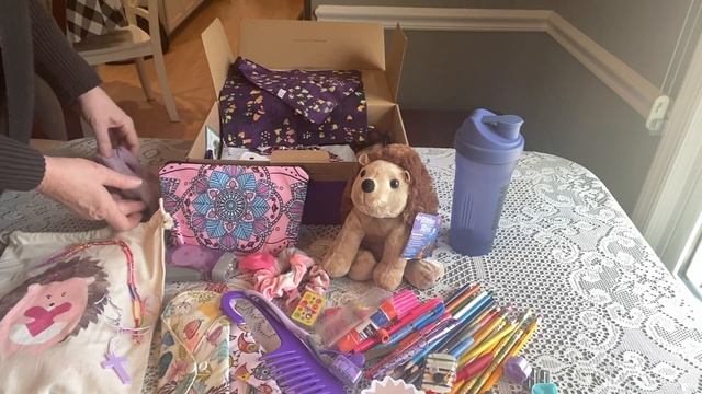 Girl 10 - 14 Shoebox Unboxing for Operation Christmas Child - 2022 смотреть онлайн