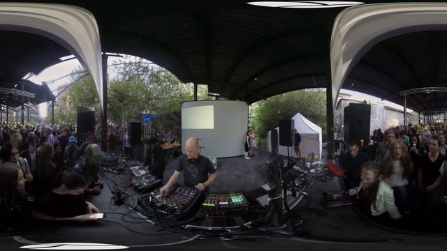 Kangding Ray DJ Set 360 Video @ Треугольник by m_division, Saint-Petersburg, 25.07.2015 смотреть онлайн