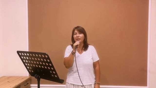 У дороги лилия цвела смотреть онлайн