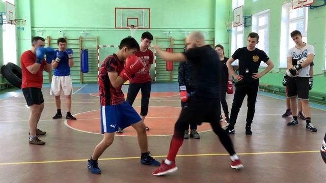 Как защищаться в боксе? Защита для начинающих смотреть онлайн