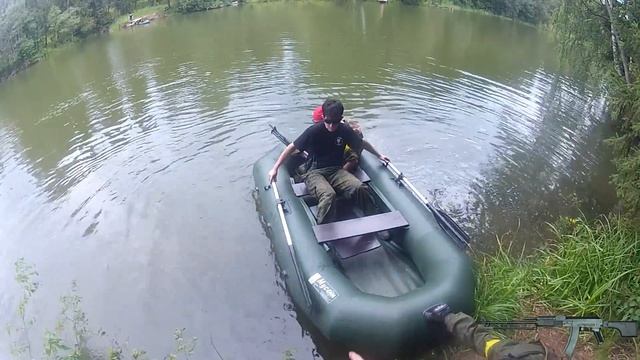 Страйкбол. Переправа на лодочке и охота на снайпера смотреть онлайн