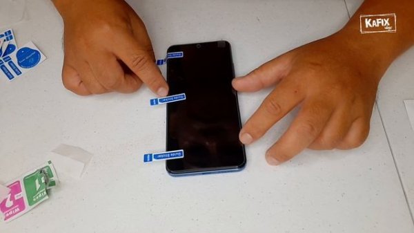 How to use guide sticker for tempered glass