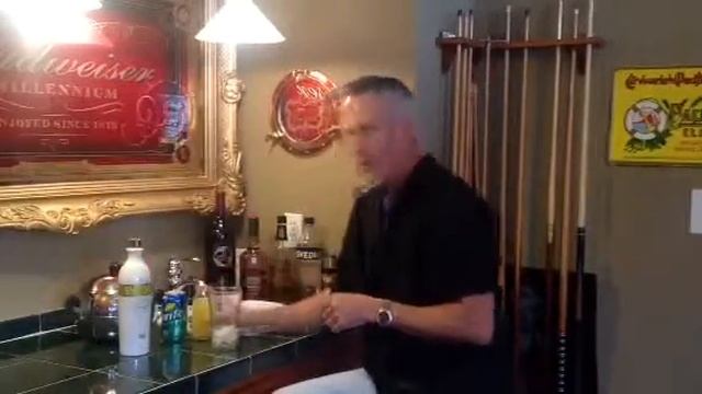 Svedka Colada Drinks смотреть онлайн