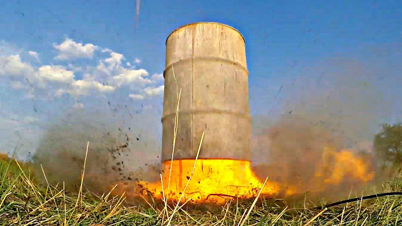 ✅ПОЛЁТ НА БОЧКЕ С КАРБИДОМ безумные взрыватели бочек смотреть онлайн