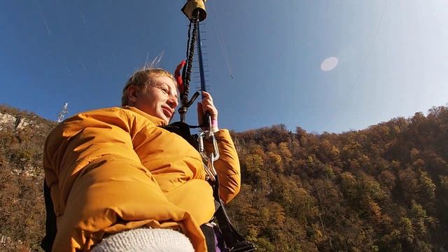 Прыжок 207 метров skYPArk. БАНДЖИ GoPRO смотреть онлайн