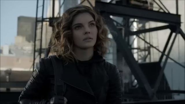 Bruce and Selina 3x11 #4 (Bruce: Does this mean you're my girlfriend?) смотреть онлайн