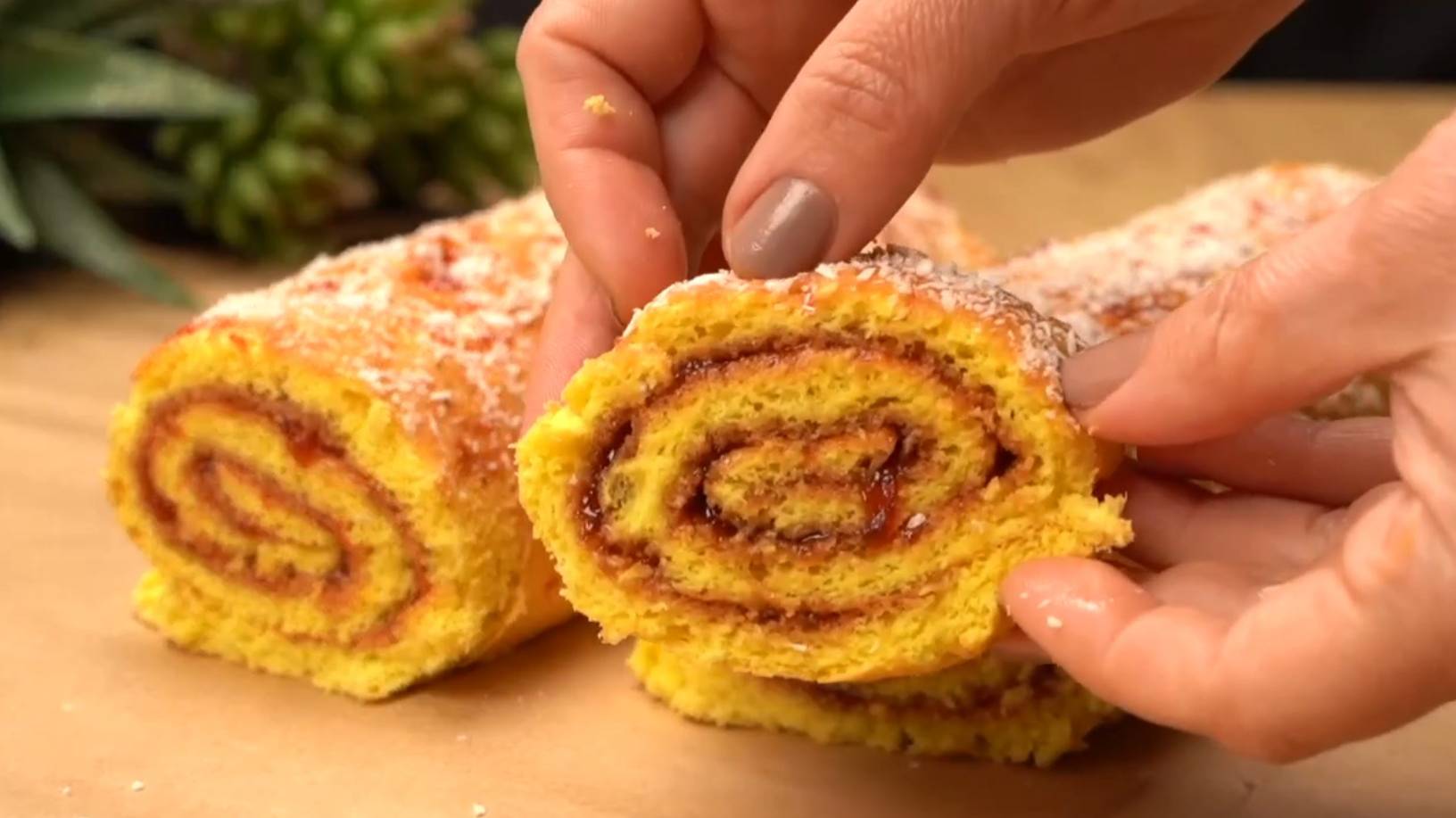 Бисквитный рулет | Рулет с вареньем | Быстрый рецепт смотреть онлайн