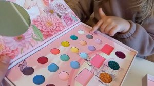 Распаковка детской  косметики