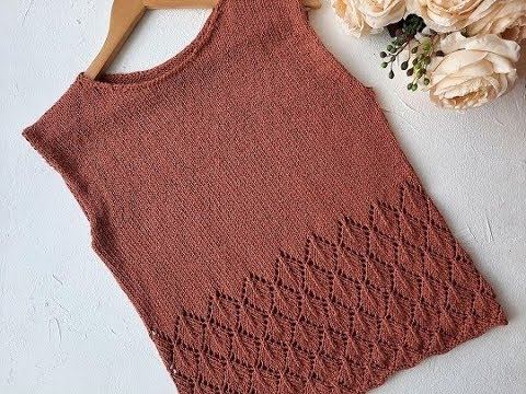 Вяжем простую летнюю майку спицами с ажурным узором. смотреть онлайн