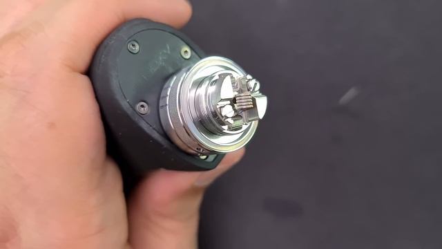 تريو اقوى ار تي ايه سحبة سيقاره ممكن يمر عليك!! TRIO MTL RTA by ZQ VAPORS review смотреть онлайн