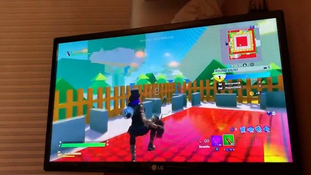 Playing Bolt Bash in creative mode (it glitched) Ft World Ruler 73 смотреть онлайн