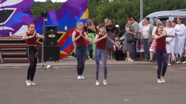 гр. "Амира" танец "Махраганат"г. Железногорск смотреть онлайн