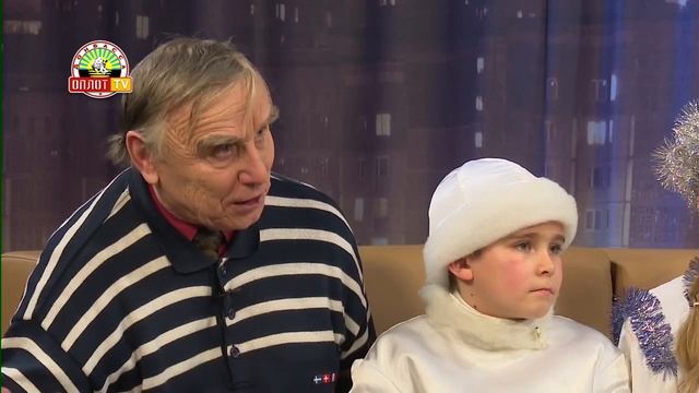 «Без темы» Часть 1: Руководитель детской театральной студии "Зеркало" смотреть онлайн